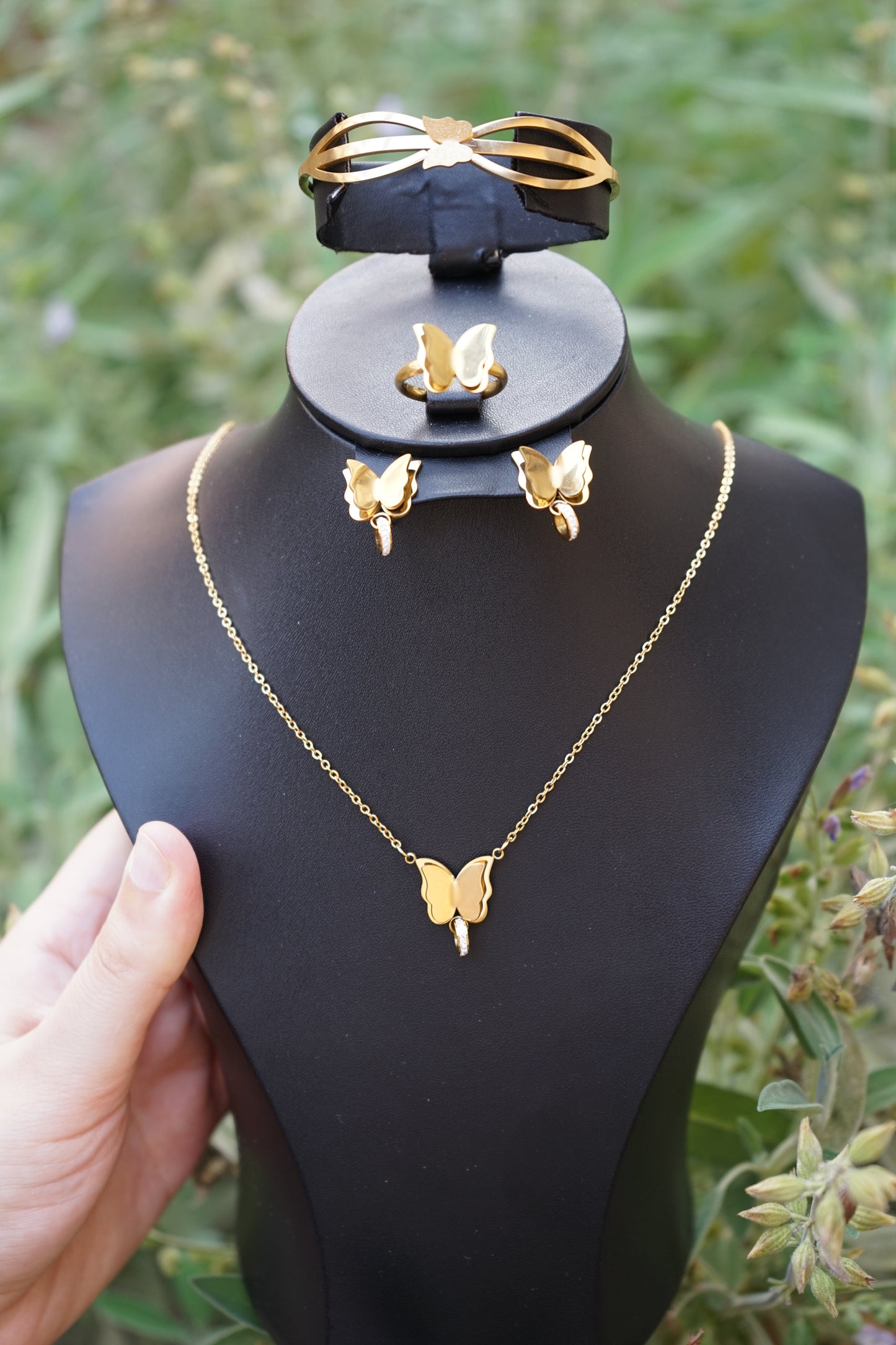 Butterfly set طقم الفراشة 🦋 4